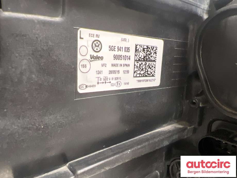 Frontlykt venstre halogen til VW e-Golf 2014-2017 (Fase 1) (VOLKSWAGEN|5GE 941 773|)