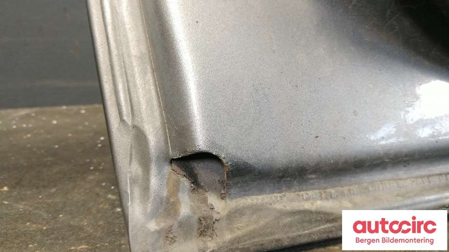 Dør høyre foran til BMW X5 2007-2013 (E70) (E70) (BMW|41 51 7 211 424|)