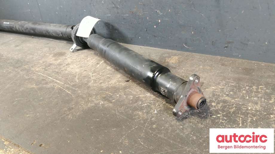 Mellomaksel til BMW X5 2007-2013 (E70) (E70) (BMW|26 10 7 564 396|)