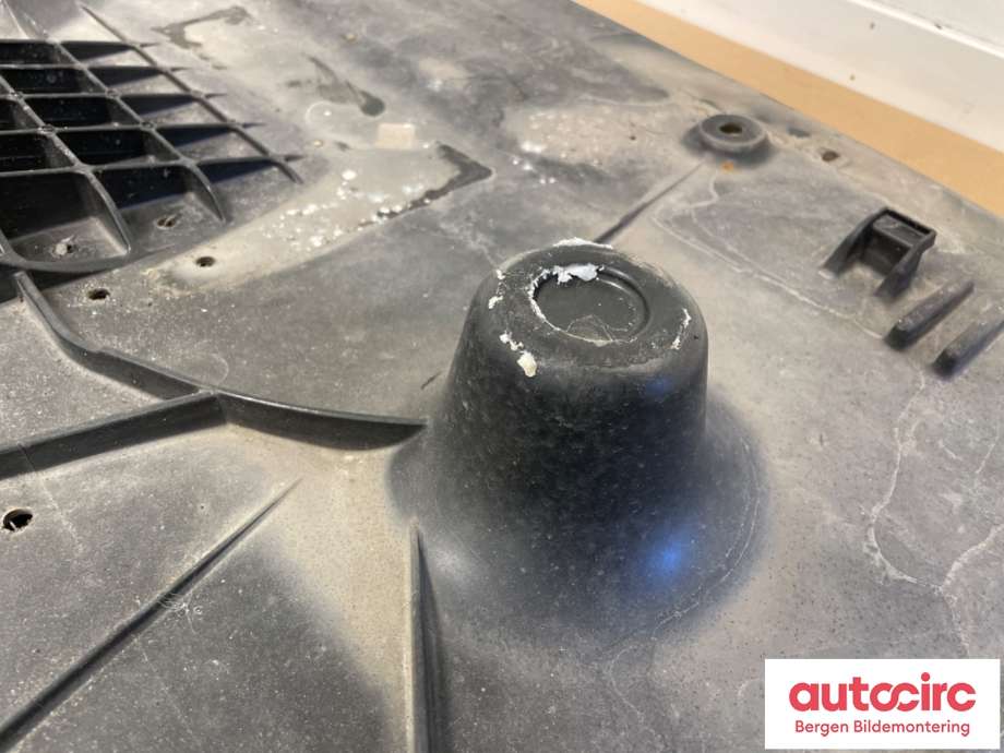 Motorplate under motor til Škoda Citigo-e 2019-->> (SKODA|12E 825 912 A|)