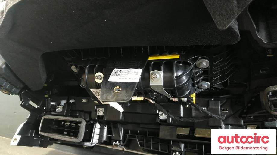 Dashbord til Audi e-tron 2018-->>  (AUDI|4KL 857 001 A|)