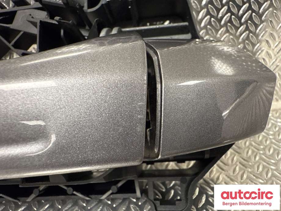 Dørhåndtak utv venstre bak til Audi e-tron 2018-->>  (AUDI|4M8 837 205 B|)