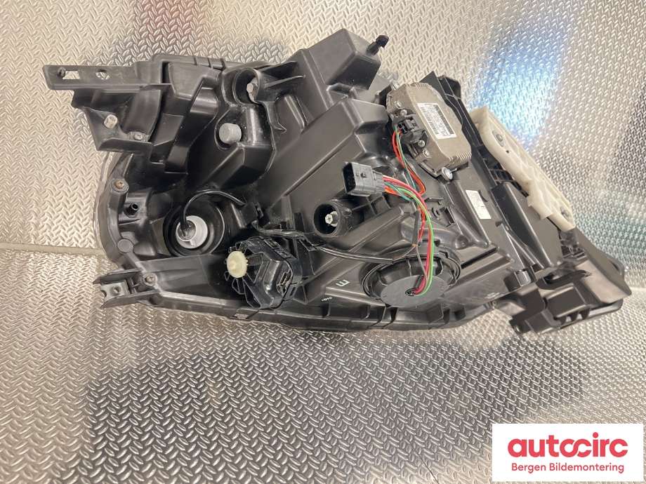 Frontlykt høyre halogen til Nissan Leaf 2011-2017 (Type I)  (NISSAN|260103NL5A|)