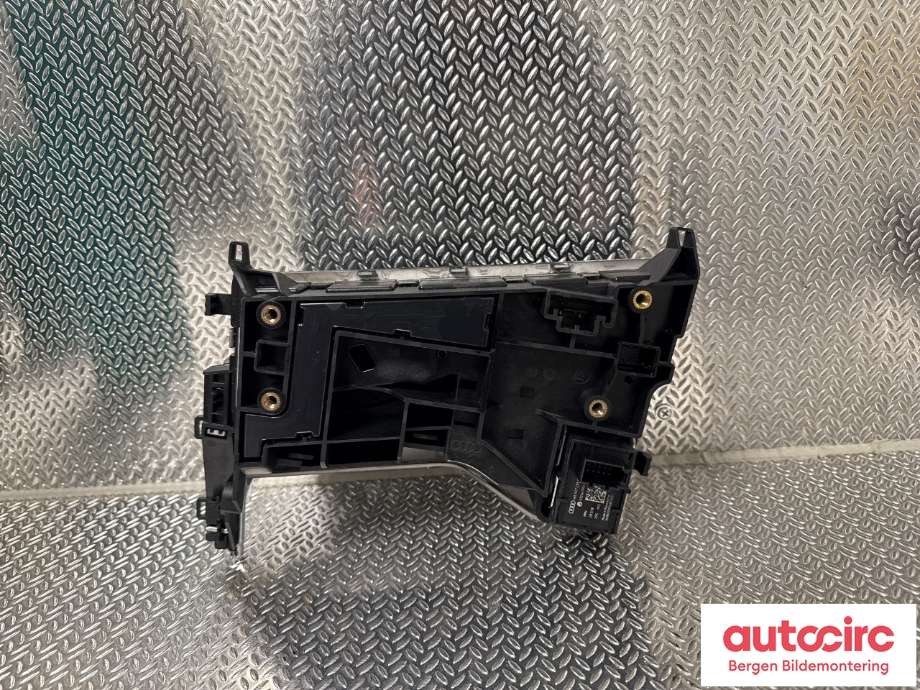 Girstang/girvelger automat til Audi e-tron 2018-->>  (AUDI|4KL 713 041 A||30S 103 513 63-03)