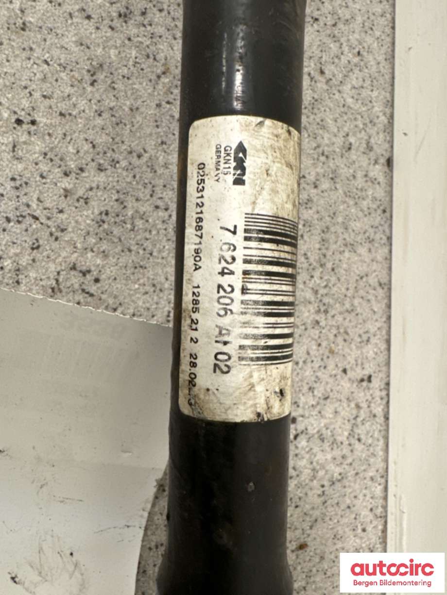 Drivaksel høyre bak til BMW 1-Serie 2011-2015 (Fase 1) (F20/F21) (F20/F21) (BMW|33 20 7 624 206|D=25mm|)