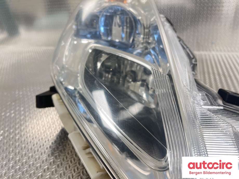 Frontlykt høyre halogen til Nissan Leaf 2011-2017 (Type I) (NISSAN|260103NF5A|)
