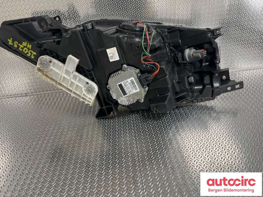 Frontlykt høyre halogen til Nissan Leaf 2011-2017 (Type I) (NISSAN|260103NF5A|)