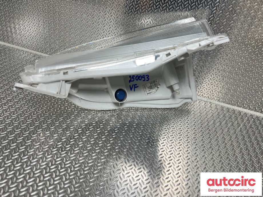Frontlykt venstre halogen til Nissan Leaf 2011-2017 (Type I)  (NISSAN|261853NL0A|)