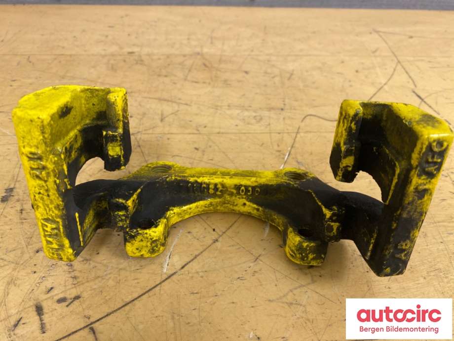 Bremsecaliper brakett til BMW 1-Serie 2011-2015 (Fase 1) (F20/F21) (F20/F21) (BMW|34 21 6 850 855|)
