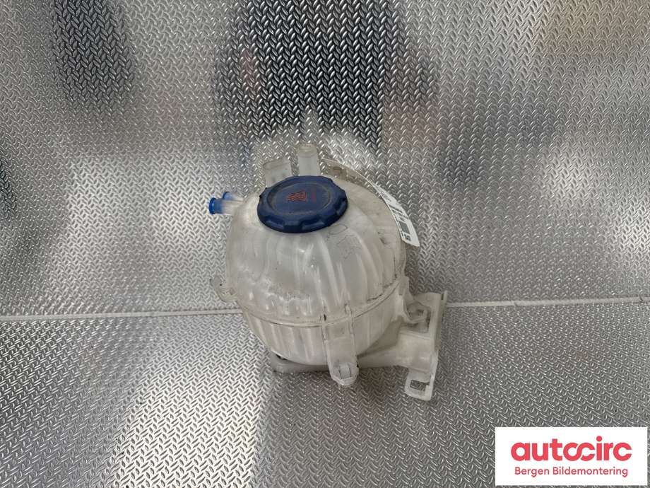 Ekspansjonstank til Audi e-tron 2018-->>  (AUDI|4KE 121 405 A|)