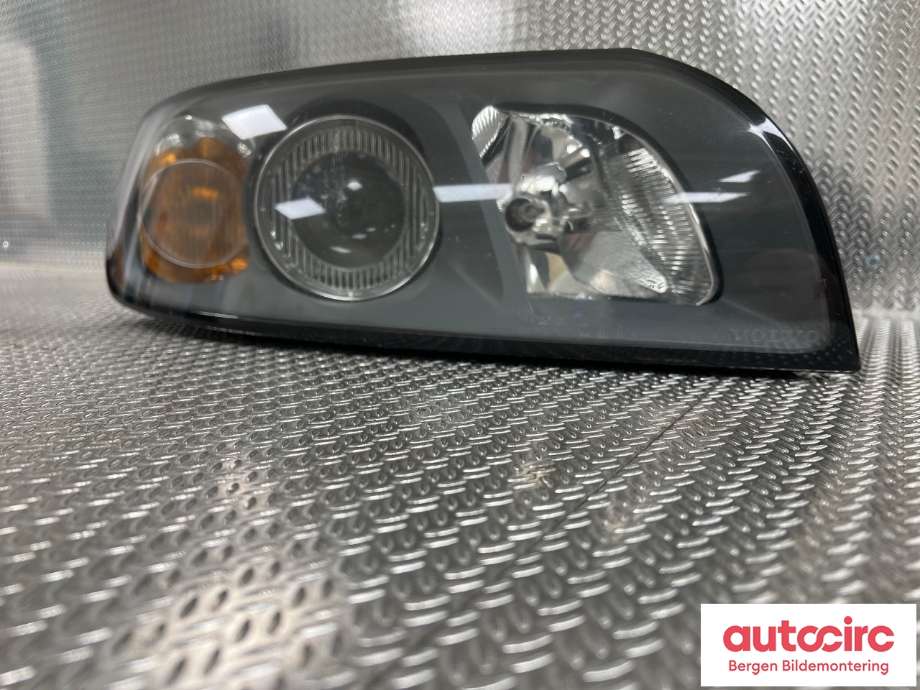 Frontlykt høyre halogen til Volvo V50 2004-2007 (Fase 1) (VOLVO|)