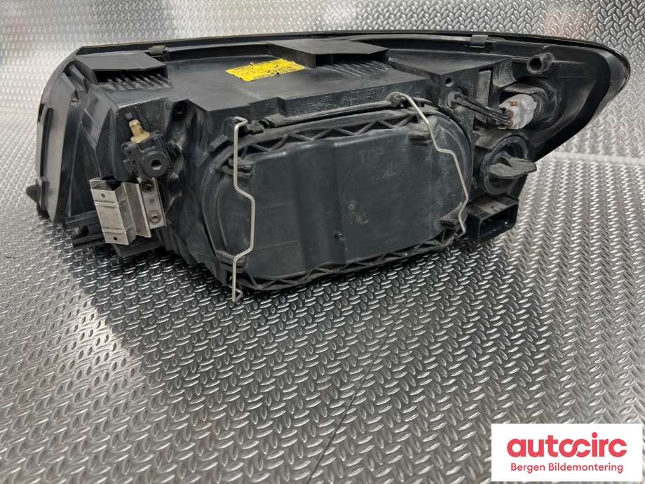 Frontlykt høyre halogen til Volvo V50 2004-2007 (Fase 1) (VOLVO|)