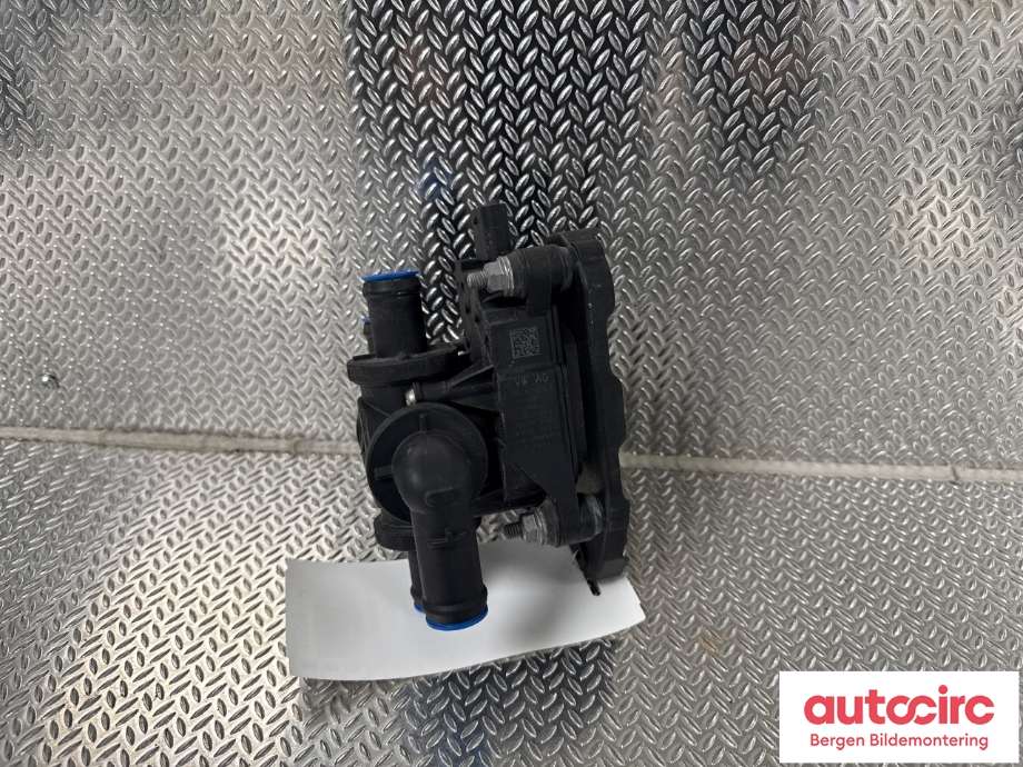 Sirkulasjonspumpe til Audi e-tron 2018-->>  (AUDI|4KE 963 375 J|4KE 963 375 S|)