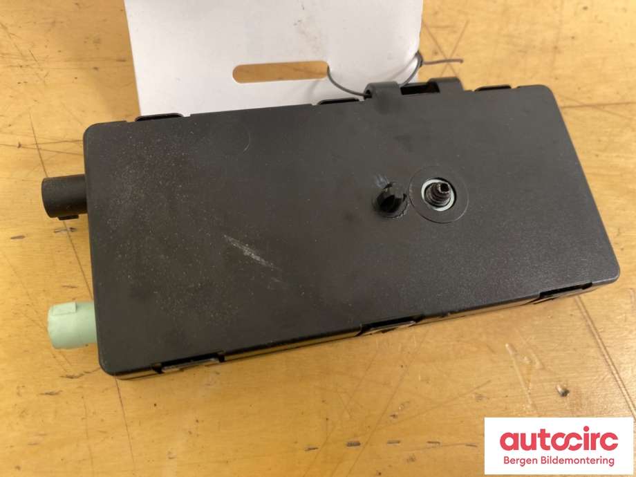 Antenne forsterker til BMW 1-Serie 2011-2015 (Fase 1) (F20/F21) (F20/F21) (BMW|65 20 9 226 881||9226881-05)