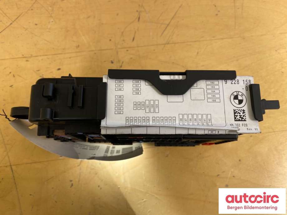 Sikringsboks til BMW 1-Serie 2011-2015 (Fase 1) (F20/F21) (F20/F21) (BMW|61 14 9 259 466||9261111 03)