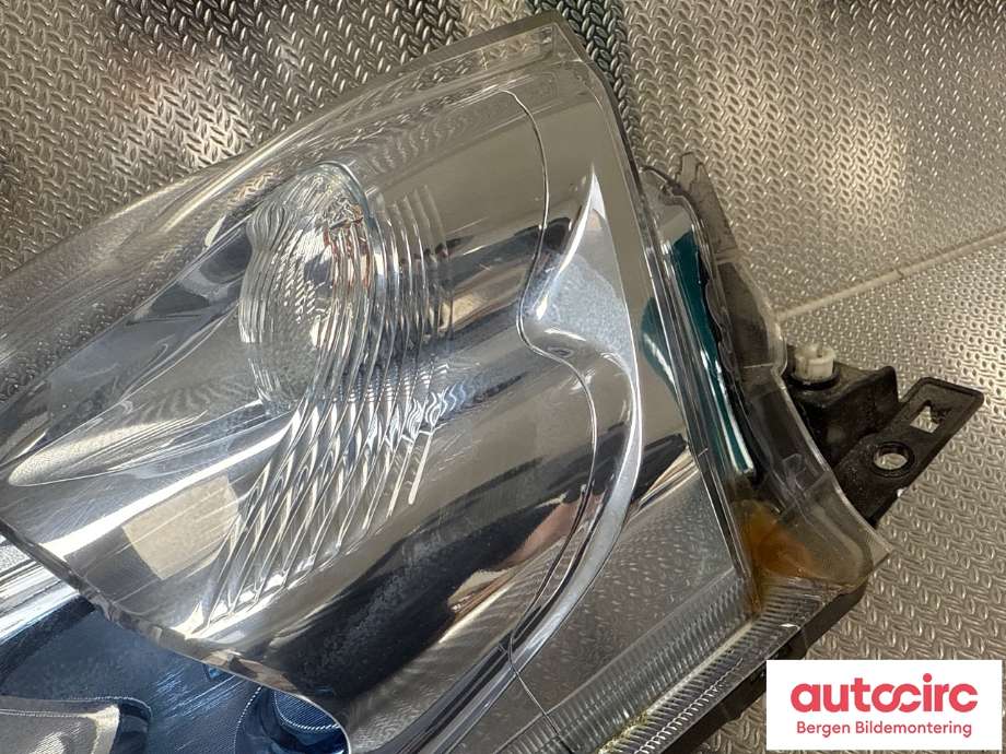 Frontlykt venstre halogen til Nissan Leaf 2011-2017 (Type I)  (NISSAN|260603NA3C|)