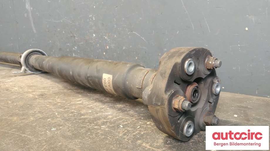 Mellomaksel til BMW 5-Serie 2003-2010 (E60/E61) (E60/E61) (BMW|26 10 7 534 632|)