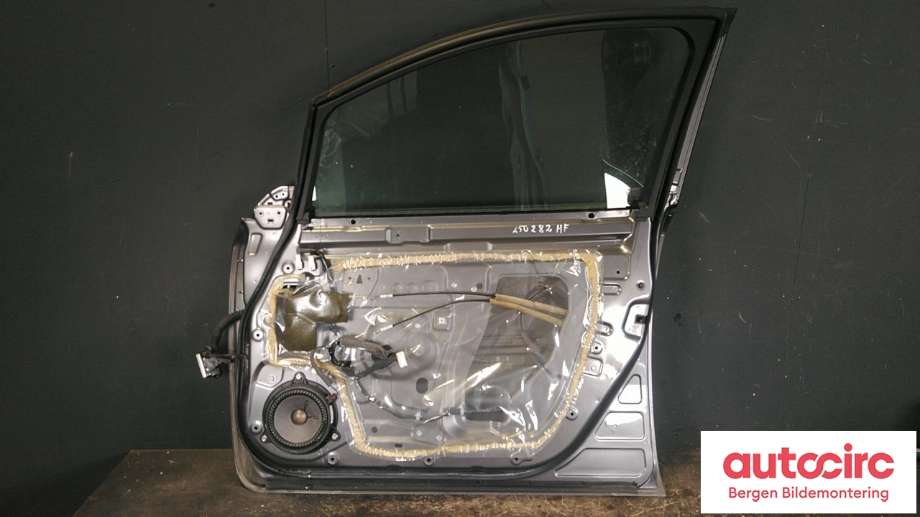 Dør høyre foran til Nissan Leaf 2011-2017 (Type I)  (NISSAN|H0100-3NLHA|)