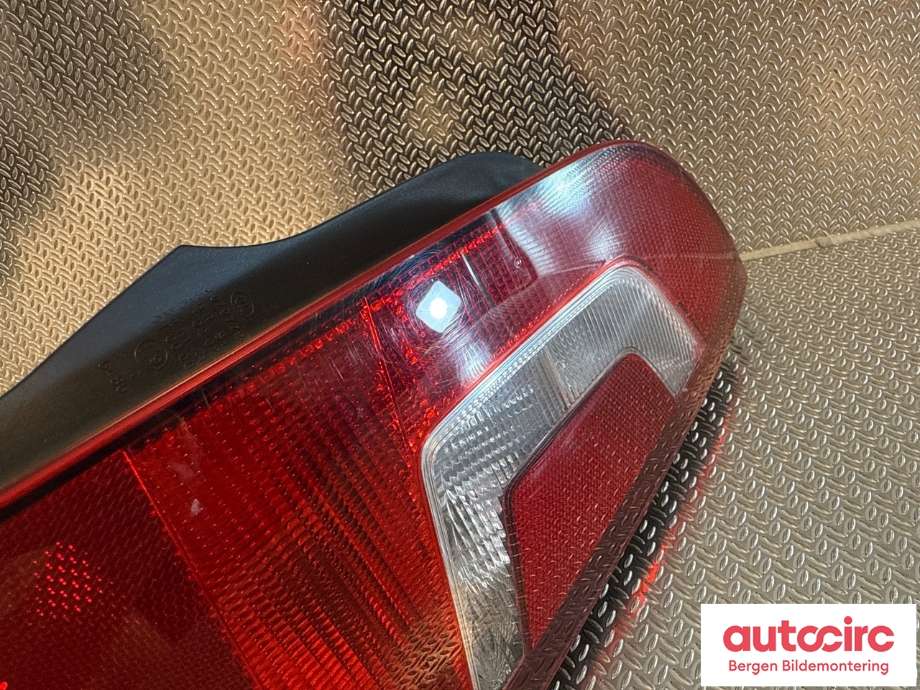 Baklykt høyre til VW E-Up 2013-2019  (VOLKSWAGEN|1S0 945 096 G|)