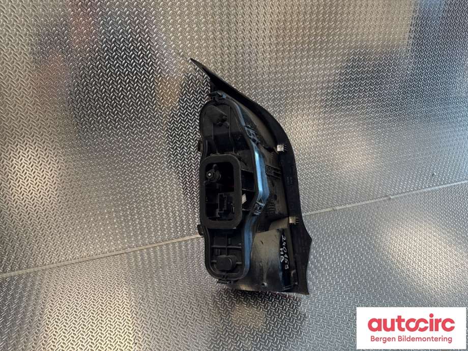Baklykt høyre til VW E-Up 2013-2019  (VOLKSWAGEN|1S0 945 096 G|)