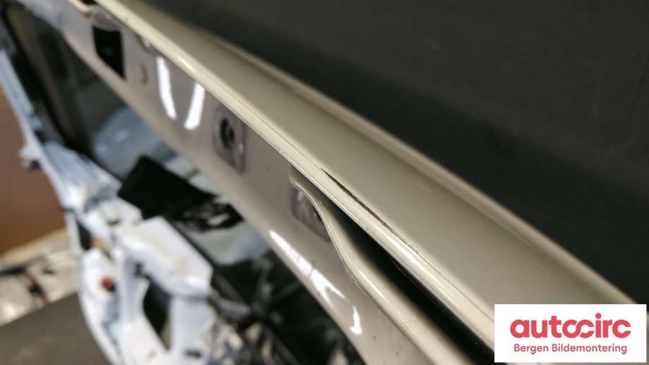 Bakluke combi til VW e-Golf 2014-2017 (Fase 1)  (VOLKSWAGEN|1S6 827 025 G|)