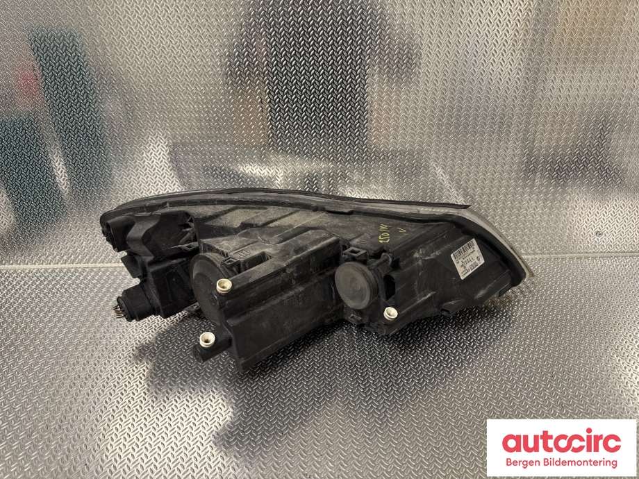 Frontlykt venstre halogen til Škoda Octavia 2009-2013 (Type II, Fase 2) (SKODA|1Z1 941 017 S|)