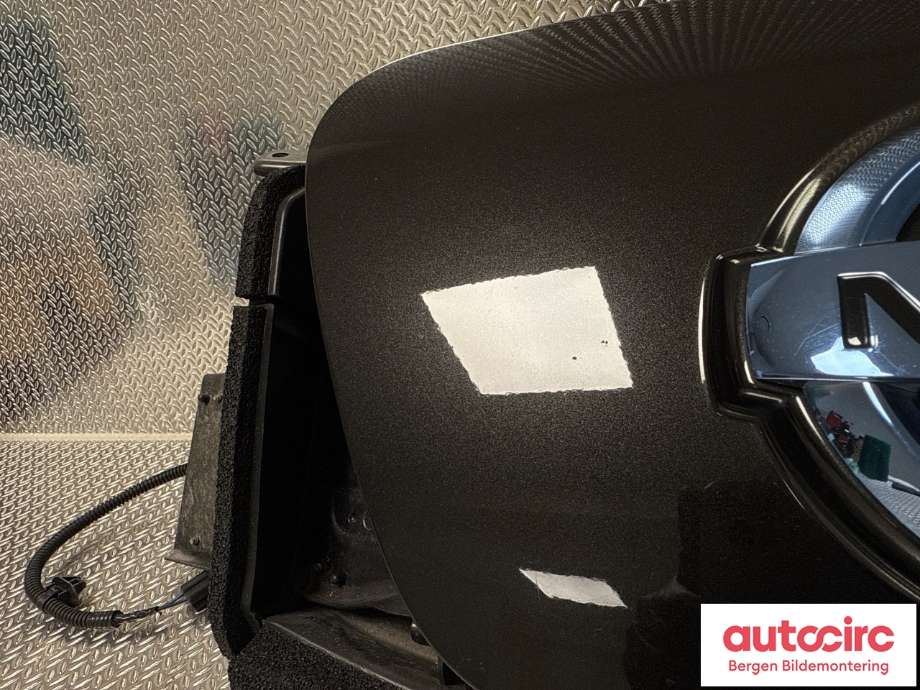 Batterilader inntak/luke til Nissan Leaf 2011-2017 (Type I)  (NISSAN|657103NL0C|)
