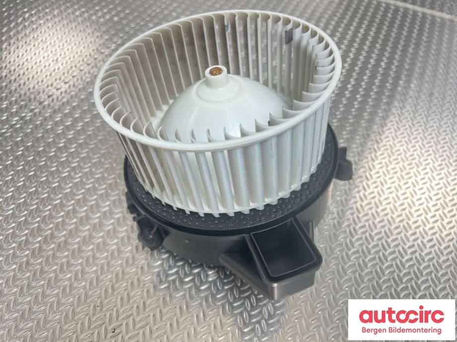Varmeapparat motor til Volvo V60 / V60 CC 2018-->> (Type II)  (VOLVO|32241017|)