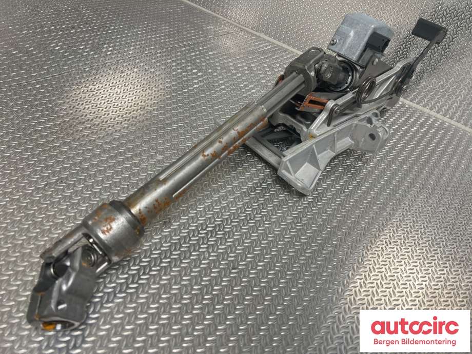 Rattaksel til Volvo V60 / V60 CC 2018-->> (Type II)  (VOLVO|31658239|)