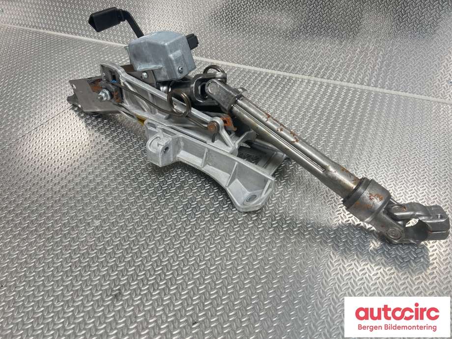 Rattaksel til Volvo V60 / V60 CC 2018-->> (Type II)  (VOLVO|31658239|)