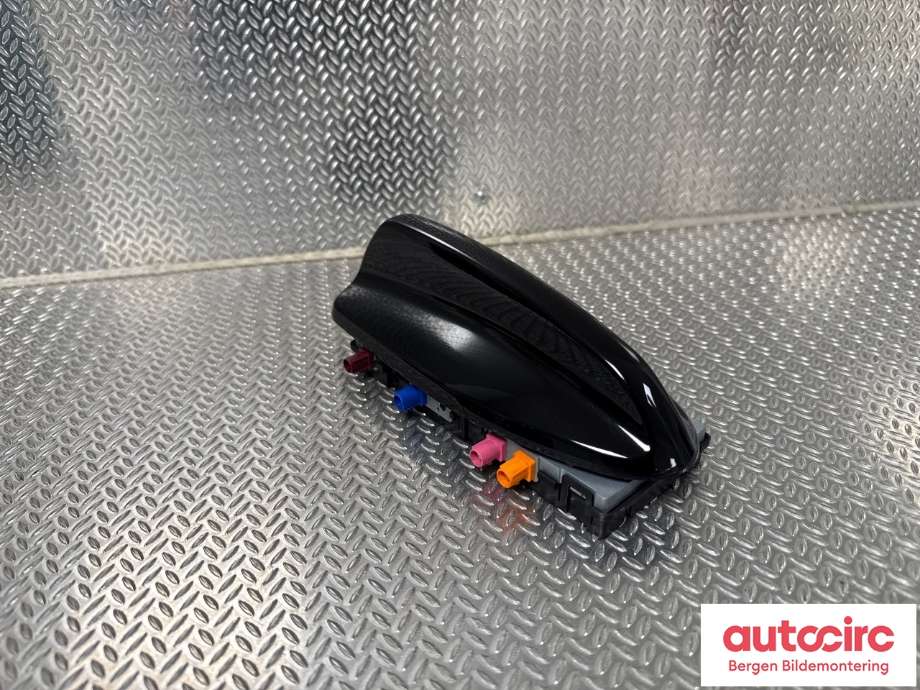 Antenne forsterker til Volvo V60 / V60 CC 2018-->> (Type II) (VOLVO|39826456|31438104|)