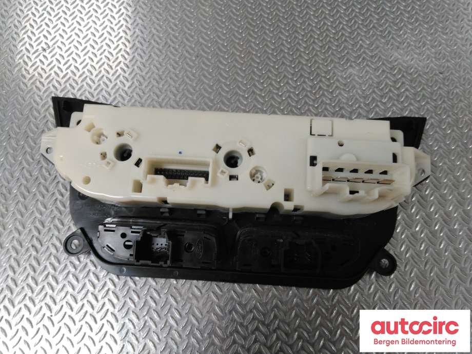 Varmeapparat betjening til Ford Transit Connect 2018-->> Type II, Fase 2  (FORD|1842599|DT1T-19980-EE|)