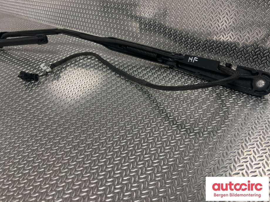 Viskerarmer frontrute til Volvo V60 / V60 CC 2018-->> (Type II)  (VOLVO|31693538|)