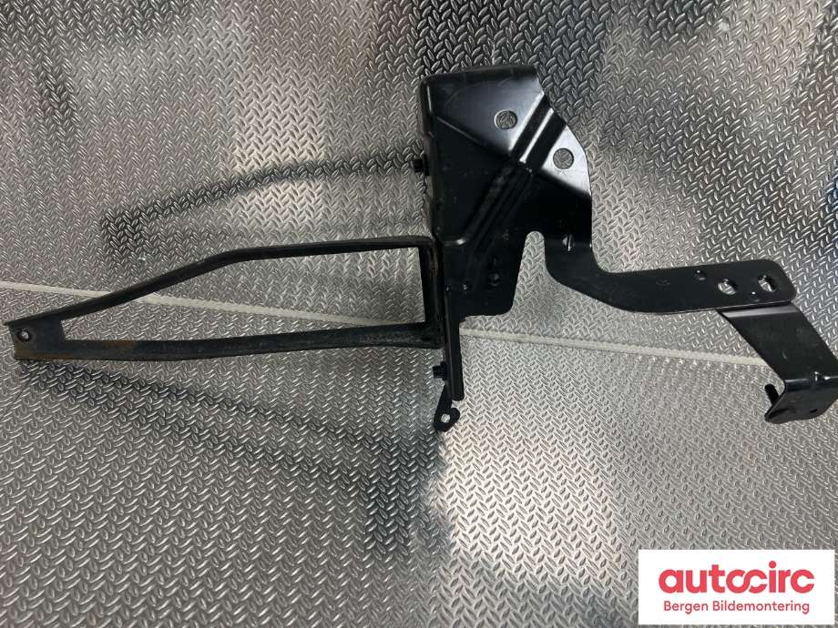 Diverse deler til Volvo V60 / V60 CC 2018-->> (Type II)  (VOLVO|32222695|)