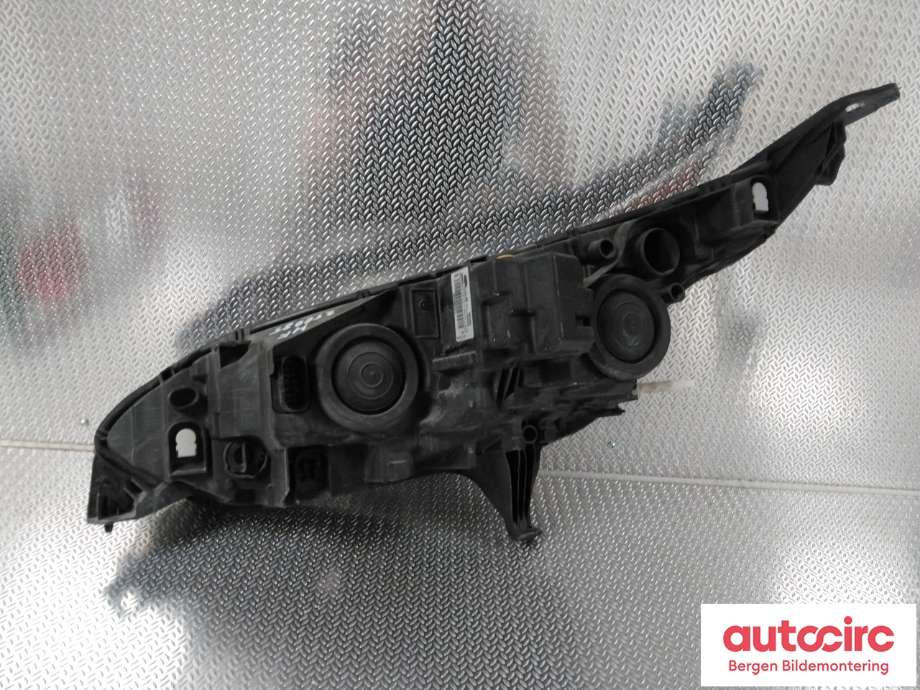 Frontlykt høyre halogen til Ford Transit Connect 2018-->> Type II, Fase 2  (FORD|1949633|FT11-13W029-DB|)