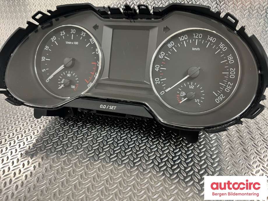 Speedometer til Škoda Octavia 2013-2016 (Type III, Fase 1) (SKODA|5E0 920 751|)