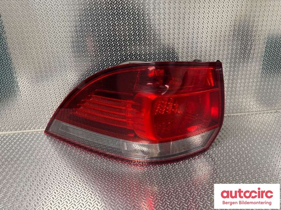 Baklykt venstre til VW Golf VI 2008-2012 (VOLKSWAGEN|1K9 945 095 H|1K9 945 095 F|)