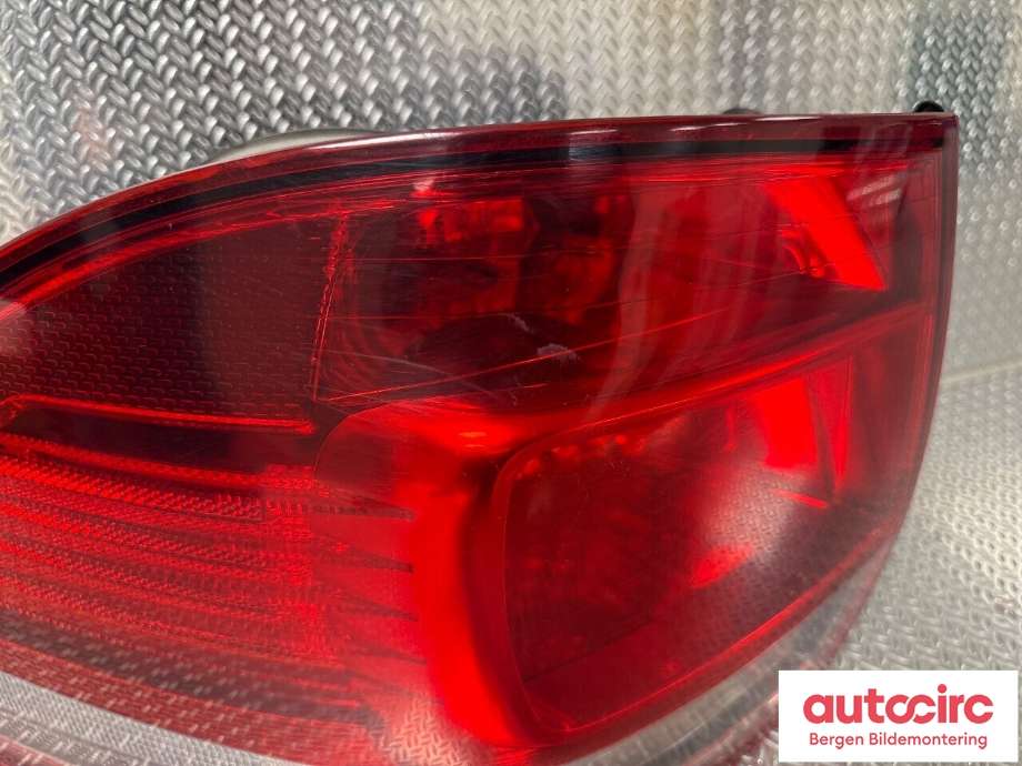 Baklykt venstre til VW Golf VI 2008-2012 (VOLKSWAGEN|1K9 945 095 H|1K9 945 095 F|)