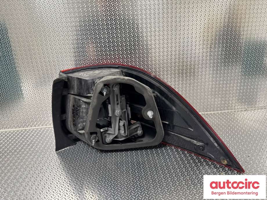 Baklykt venstre til VW Golf VI 2008-2012 (VOLKSWAGEN|1K9 945 095 H|1K9 945 095 F|)