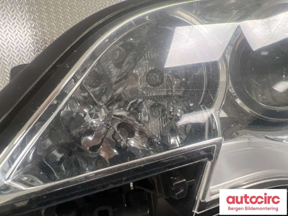 Frontlykt venstre halogen til Subaru Legacy 2007-2009 (Type IV, Fase 2)  (SUBARU|84990AG510|)