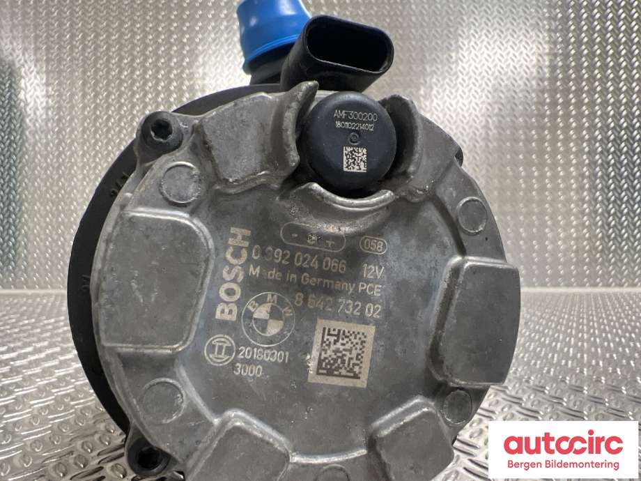 Vannpumpe til BMW 3-Serie 2012-2018 (F30/F31/F34) (F30/F31/F34) (BMW|11 51 8 642 732|)