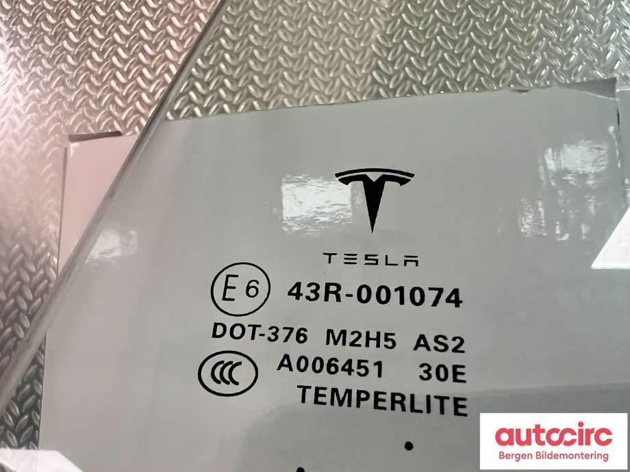 Siderute venstre bak til Tesla Model S 2013-2016 (Fase 1)  (TESLA|6006335-00-B|)