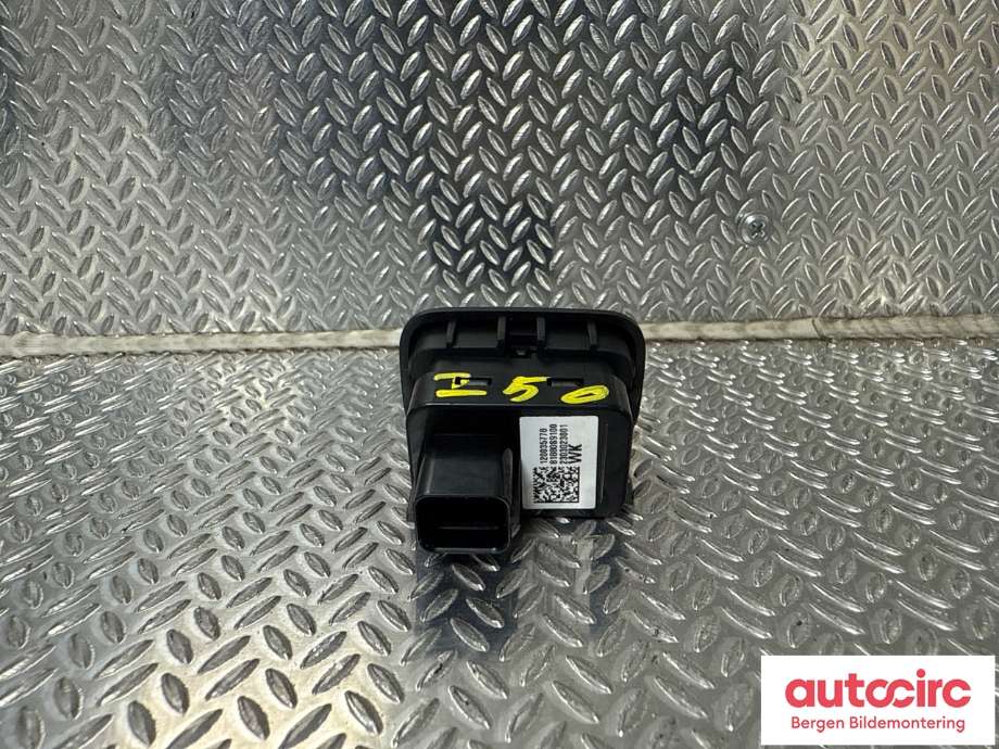 Bryter baklukeåpner til Kia EV6 2021-->>  (KIA|81880S9100WK|)