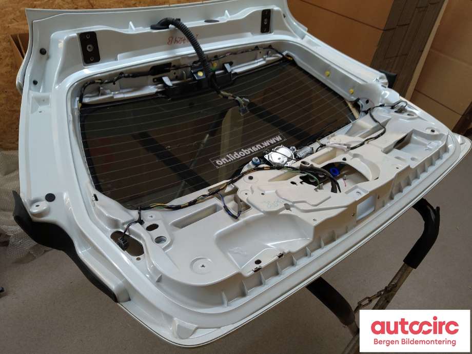 Bakluke combi til Volvo XC70 2014-2016 (Type II, Fase 2)  (VOLVO|39819725|)