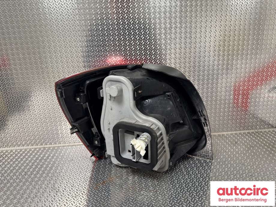 Baklykt høyre til VW Polo 2009-2014 (Type V, Fase 1)  (|6R0 945 112 B)