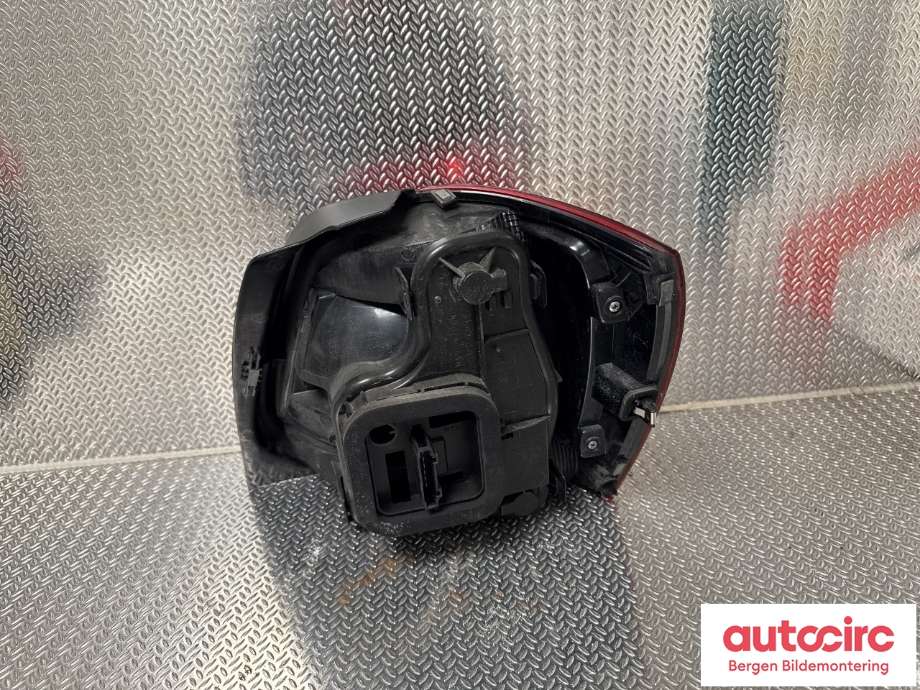 Baklykt venstre til VW Polo 2009-2014 (Type V, Fase 1)  (|6R0 945 111 A)
