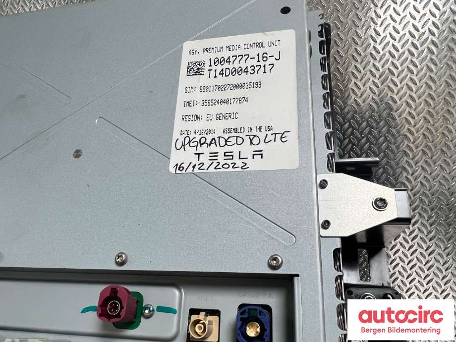 Instrument diverse til Tesla Model S 2013-2016 (Fase 1) (TESLA|1015898-00-A||1004777-16-J)