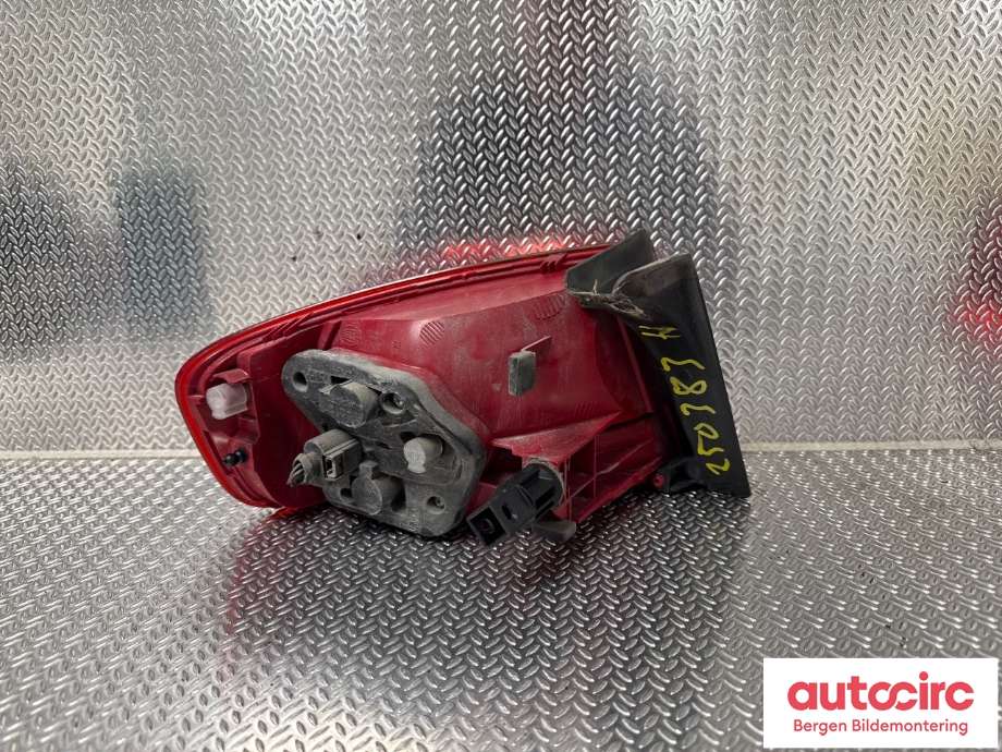 Baklykt høyre til Audi A4 2007-2014 (Type IV) (B8) (B8) (AUDI|8K5 945 096 D|)