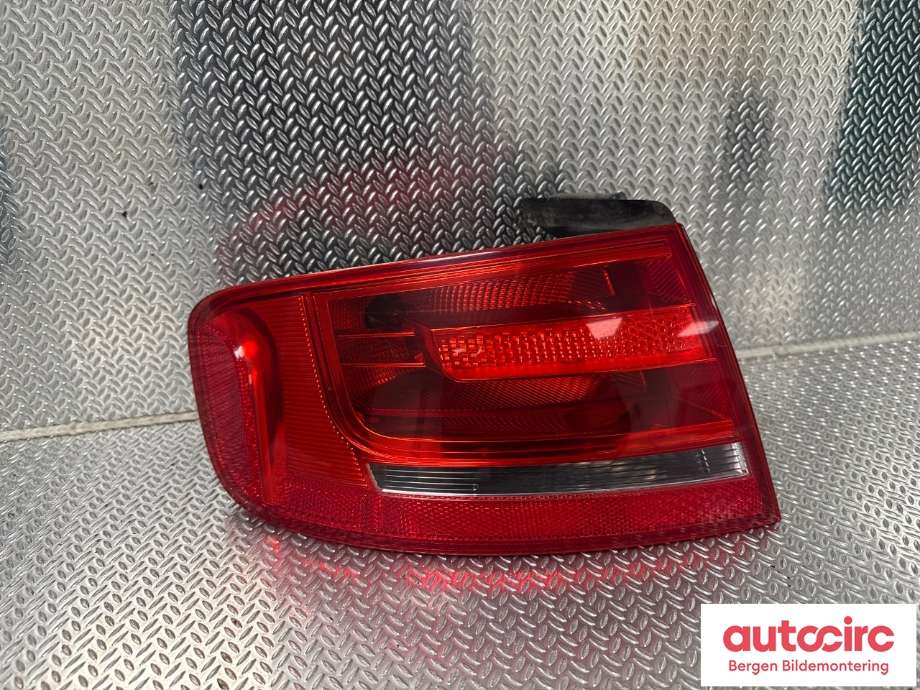 Baklykt venstre til Audi A4 2007-2014 (Type IV) (B8) (B8) (AUDI|8K5 945 095 D|)