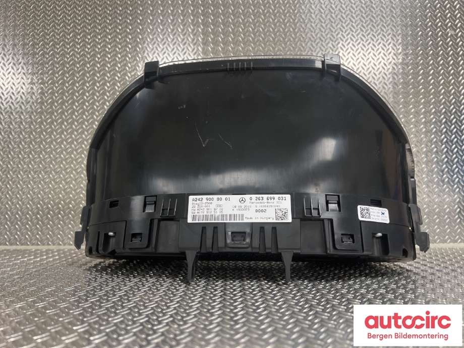 Speedometer til Mercedes B-Klasse 2011-2018 (W246) (W246) (MERCEDES|A 242 900 80 01|)